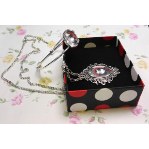 Emily The Strange Cabochon Necklace and Bracelet Set